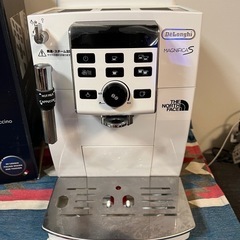 DeLonghi 全自動エスプレッソマシン マグニフィカS ECAM23120WN 取説付きの画像