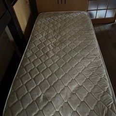 シングルベッド