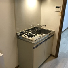 初期費用なんと5万円！！ 横浜線新横浜駅まで徒歩11分♪ さらに家賃7月末まで無料！！ スーパー・コンビニ徒歩圏内! （次回更新予定日6月21日） − 神奈川県