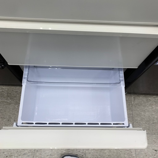 AQUA 3ドア冷蔵庫　AQR-27M2