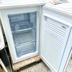 【武蔵小山店】フリーザー　冷凍ストッカー　 IUSD-6A 冷凍庫 小型冷凍庫 縦型冷凍庫 60L冷凍庫 アイリスオーヤマ 冷凍専用 セカンド冷凍庫 一人暮らし用冷凍庫 家庭用冷凍庫 2019年製冷凍庫の画像