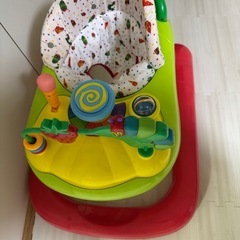 はらぺこあおむし 歩行器