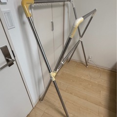 【無料】室内物干しスタンド✨しっかりタイプ！すぐ使えます