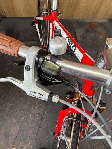 中古車　クロスバイク　Bianchi CIEO　アルミフレーム　フロントフォーク(サスペンション付き)　24段変速