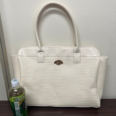 新品未使用 サンリオ マイメロディ フェイクレザー クリームホワ...