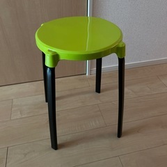 デザインチェアーラウンドグリーン
