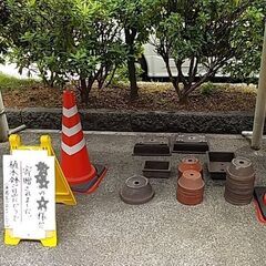 中古植木鉢（茶屋町公民館で無料配布しています）