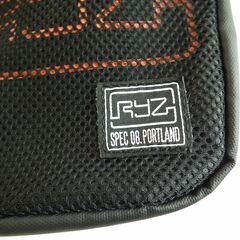 ショルダーバッグ２点セット【D.KELLY ショルダーバッグ/RYZ SPEC 08. PORTLAND ショルダーポーチ】未使用品（オマケ付き）の画像