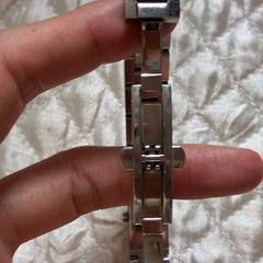 グッチ　GUCCI 腕時計　レディース　クォーツ　シルバーの画像