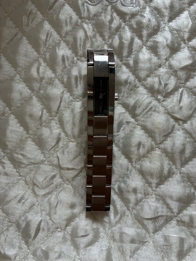 グッチ　GUCCI 腕時計　レディース　クォーツ　シルバー