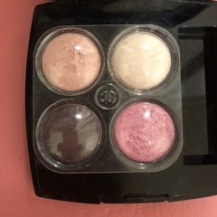 CHANEL アイシャドウ　4色の画像