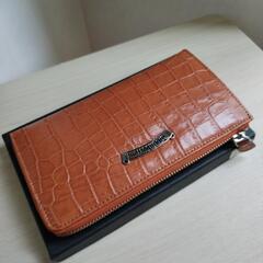 新品未使用 クロコダイル調 長財布  キャメル