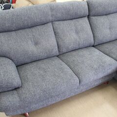 【無料商品】リビンズ☆アモーレ☆布カウチソファー☆ファブリック☆グレー ☆幅230cm☆G1135【こちらは店舗です。浜村鹿野温泉ICから3分 買取本舗 宮本リサイクル 営業時間9～19時 定休日水曜のみ←連絡できませんm(_ _)m】の画像