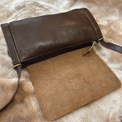 美品イルビゾンテクロスボディバッグショルダーバッグかばんカバン鞄メンズレディース レザー IL BISONTE ダークブラウンの画像