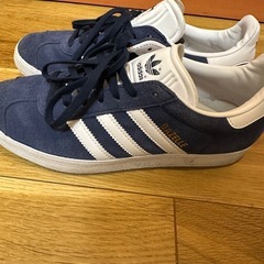 adidasガゼルスニーカーの画像