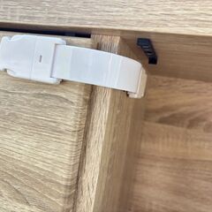 早いもの勝ち！扉付き収納チェストの画像