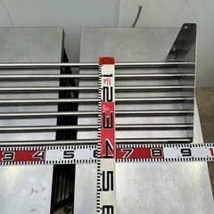 直接引き取り5%OFF インボイス登録店 東製作所 ステンレスパイプ棚 幅900×奥行き350×高さ200ｍｍ 組立式 アズマ 業務用 壁掛け棚 水切 キッチン用品 厨房用品 6042332の画像