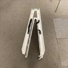 は折りたたみ式のアルミ製ラダーレールの画像