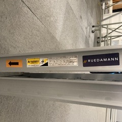 は折りたたみ式のアルミ製ラダーレールの画像