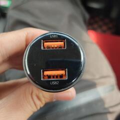 IDEATOR製車用シガーソケット（2ポート）（電圧計付き）の画像