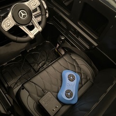 リモコンおもちゃの車の画像