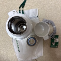新品未使用　スターバックス　1000ml  水筒　ステンレスの画像