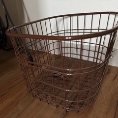 未使用品　自転車カゴ　販売価格3,500円茶色　ブラウンの画像