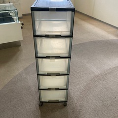 5段衣類収納ボックス　収納　ローラ付き