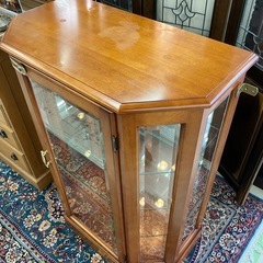 中古品　クラシック家具　横浜元町　横浜ダニエル　キャビネット　コレクションケース　公田店の画像
