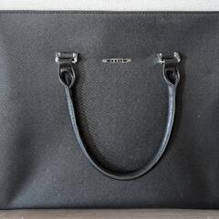 薄型ビジネスバッグ