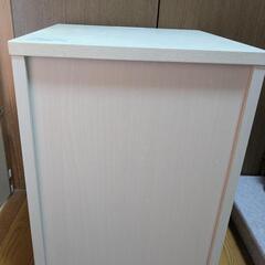 木製チェストの画像