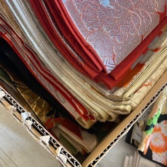 着物の帯4箱分 リメイクやDIYにどうぞの画像