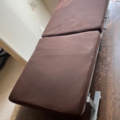 折りたたみ式ベッド