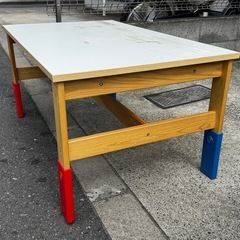 IKEA 子供向け　テーブル　SANSADの画像