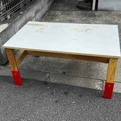 IKEA 子供向け　テーブル　SANSADの画像