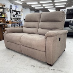 【超美品‼️】定価99,900円♪ ニトリ 148cm幅2人掛け電動リクライニングソファ(Nビリーバ) ラヴソファ USBポート付き 布製♪の画像