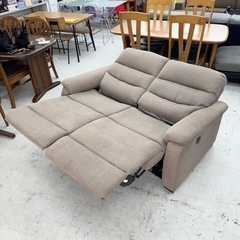 【超美品‼️】定価99,900円♪ ニトリ 148cm幅2人掛け電動リクライニングソファ(Nビリーバ) ラヴソファ USBポート付き 布製♪の画像