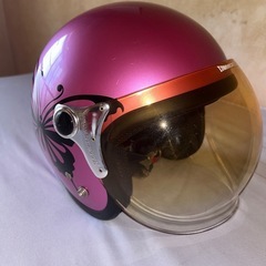 蝶の柄 メタリックピンク バイク用ヘルメットの画像