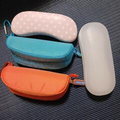 メガネケース4個セットで