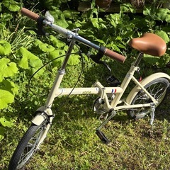 折りたたみ自転車の画像