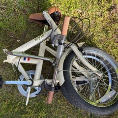 折りたたみ自転車の画像