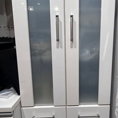 収納棚、食器棚