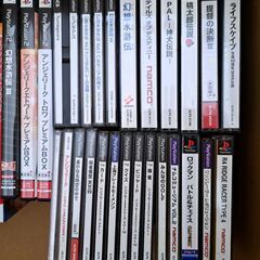 プレステ２本体とソフトと攻略本の画像