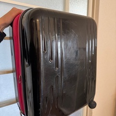 スーツケース　摩擦あり