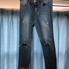 デニムパンツの画像
