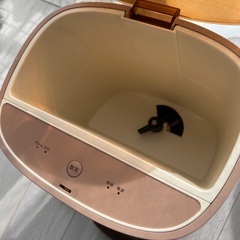 受渡し者決まりました！！ペットカメラ 自動給餌機の画像