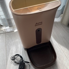 受渡し者決まりました！！ペットカメラ 自動給餌機の画像