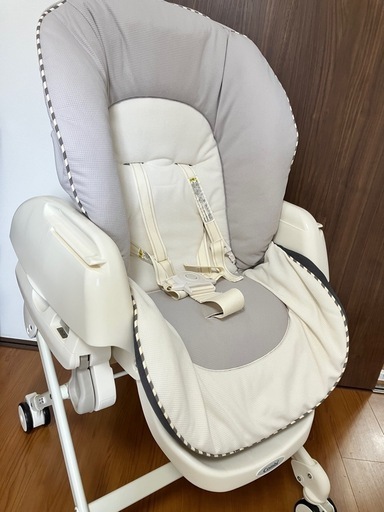 【ほぼ新品】ハイローチェア(コンビネムリラ)＋ベビー用品未使用品おまけ付