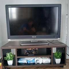 32型　液晶テレビとローボードのセットでオトク！！　TOSHIBA　REGZA