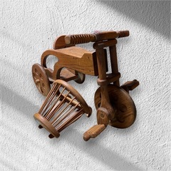 木製の三輪車の画像